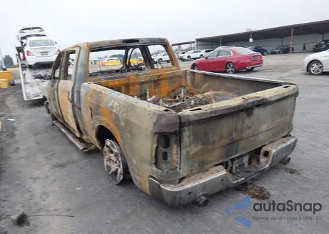 2015 Ram 1500 Laramie z USA, uszkodzony, nr VIN 1C6RR7VM5FS505313